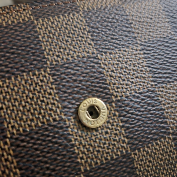 ๐ค Louis Vuitton Damier Ebene Sarah Wallet ๐ค - Picture 8 of 14